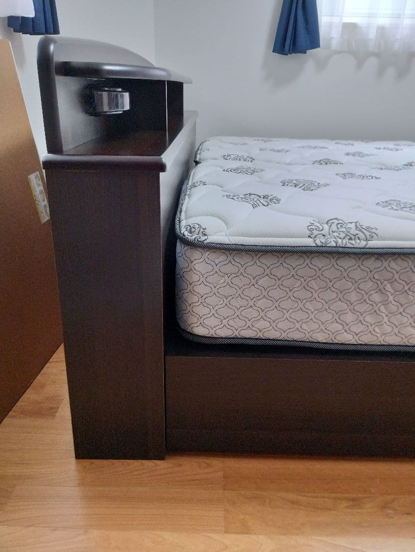 ニトリ　セミシングルマットレスのみ　Sealy