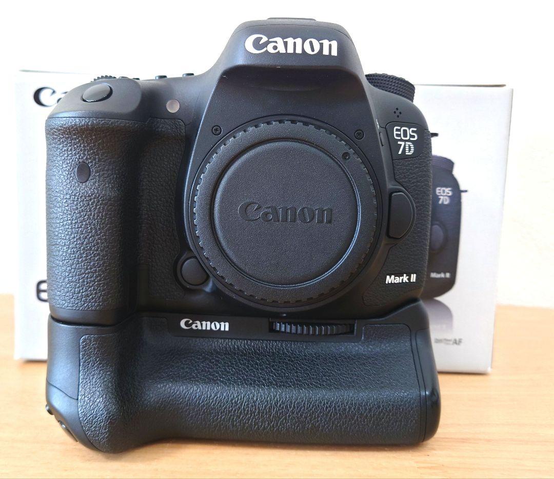 ［値下］Canon EOS 7D Mark II ボディ バッテリーグリップ付