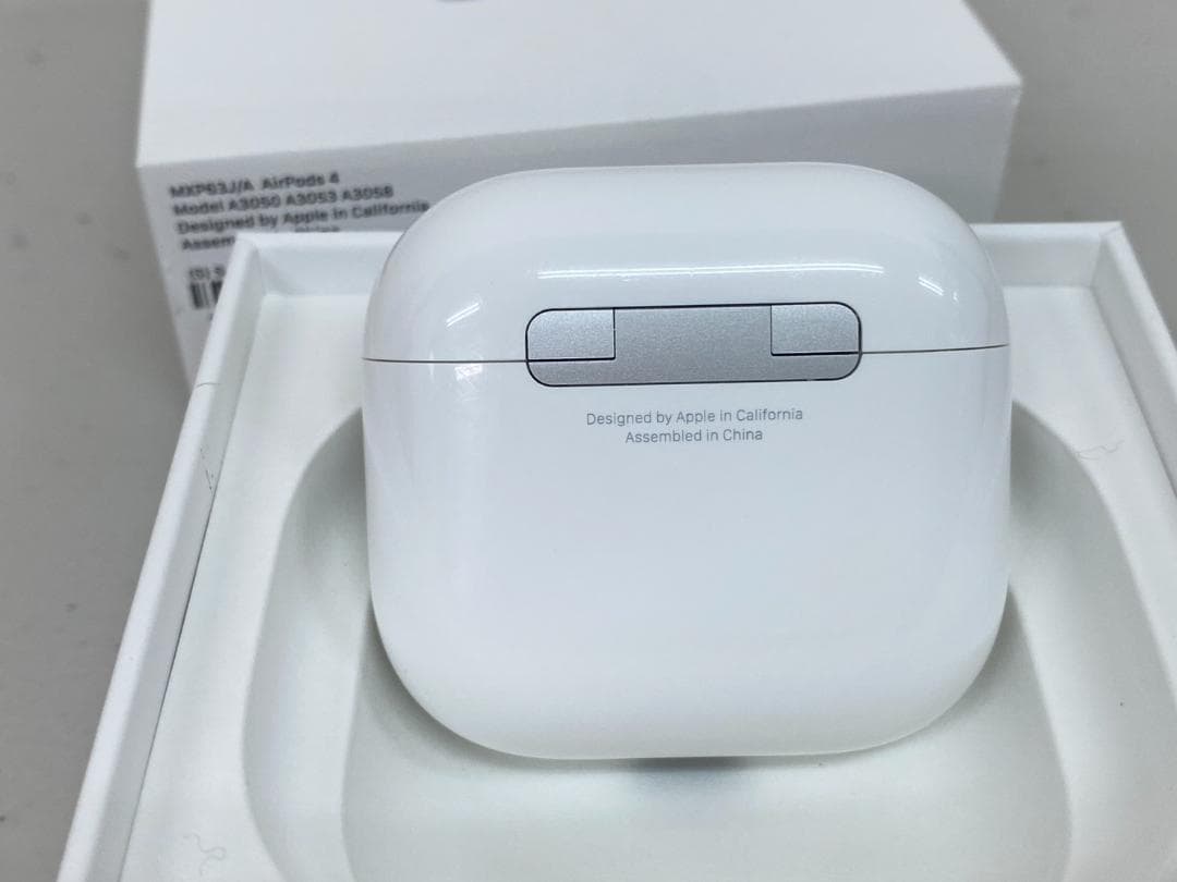 AirPods 4th Generation （第4世代） エアポッズ イヤホン