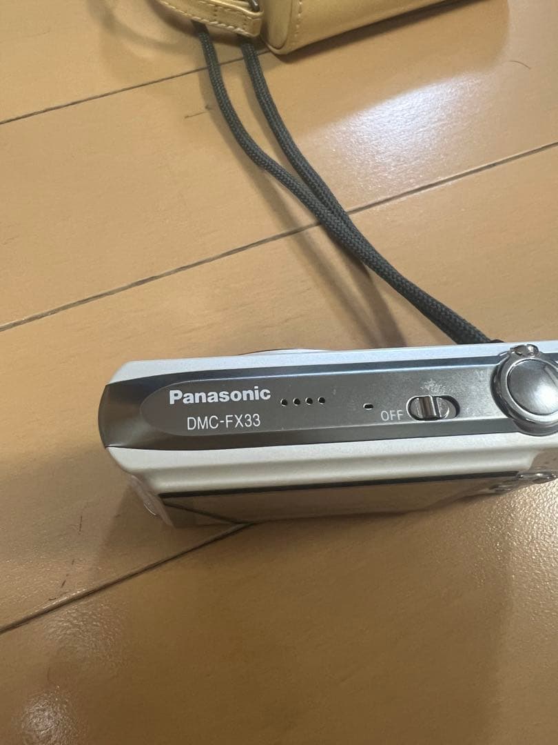 Panasonic LUMIX DMC-FX33 コンパクトデジタルカメラ