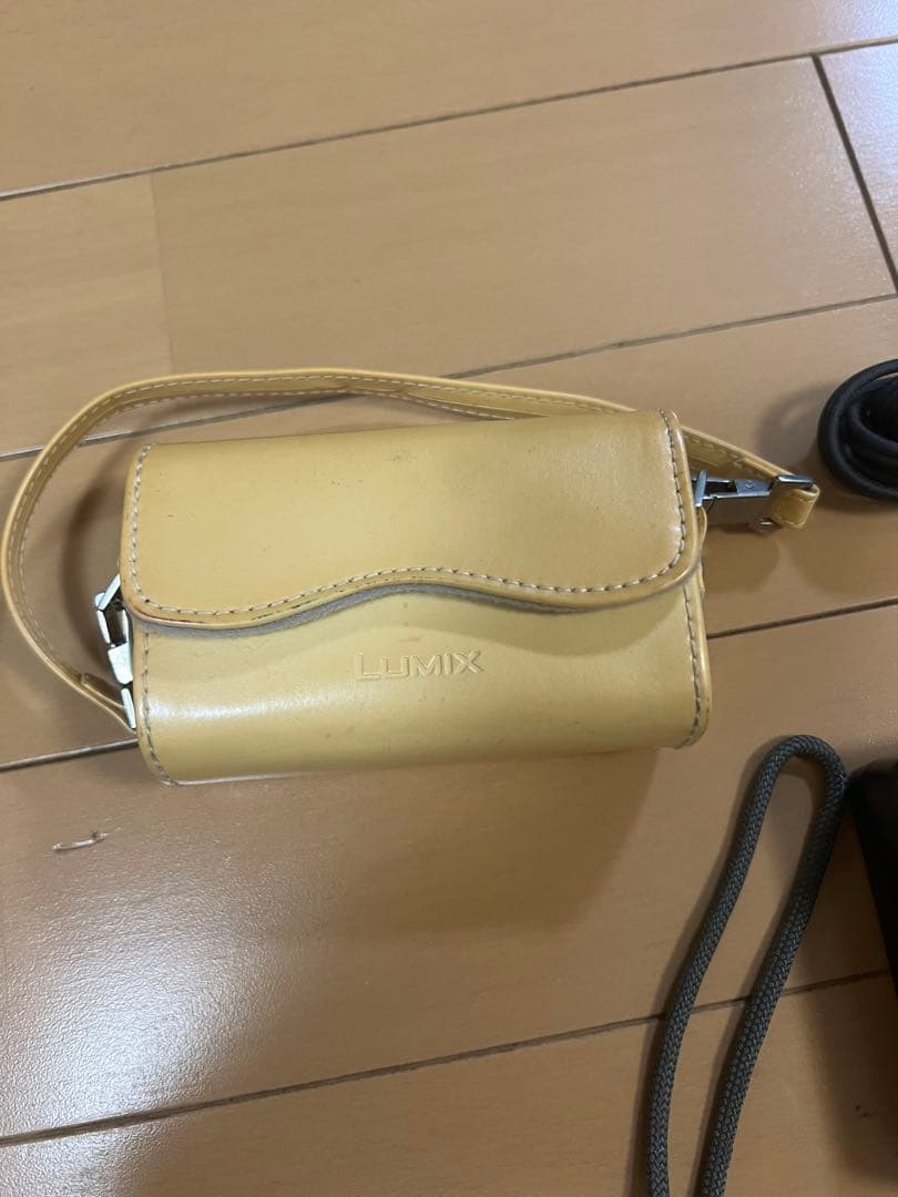 Panasonic LUMIX DMC-FX33 コンパクトデジタルカメラ