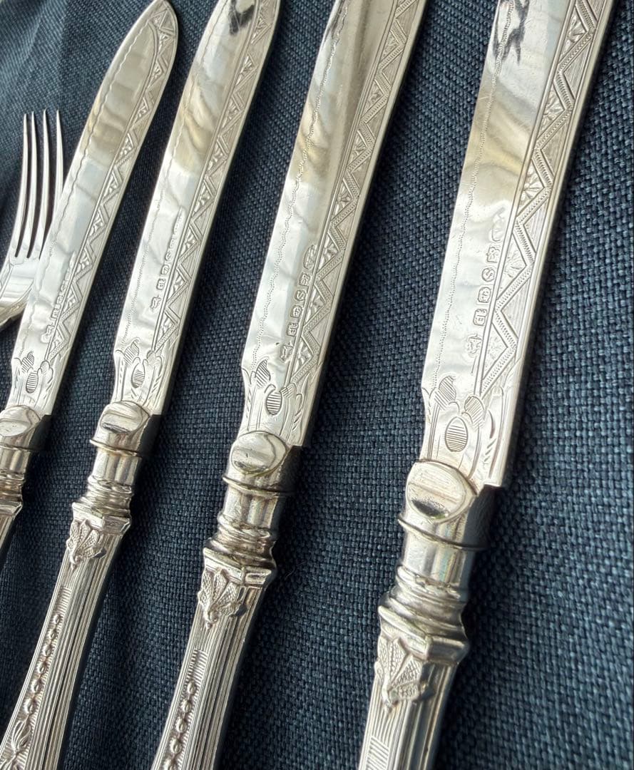 アンティーク　シルバープレート デザートナイフ＆フォーク 4組（8本）