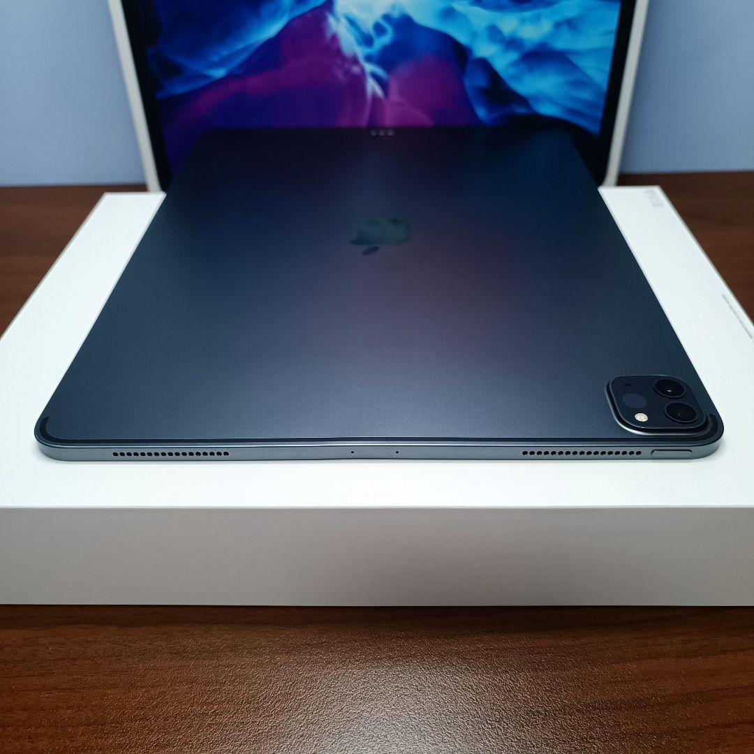 (美品) iPad Pro 12.9 第4世代 256GB、Keyboard