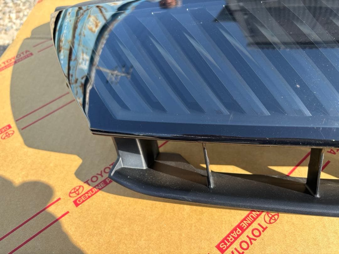 トヨタ　　ハリアー　60系前期　　フロントグリル