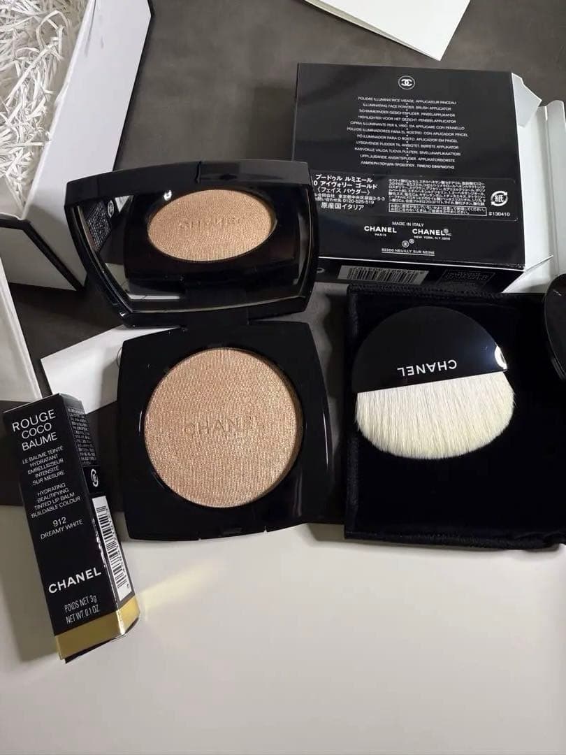 シャネルフェイスパウダーとリップクリームのセット