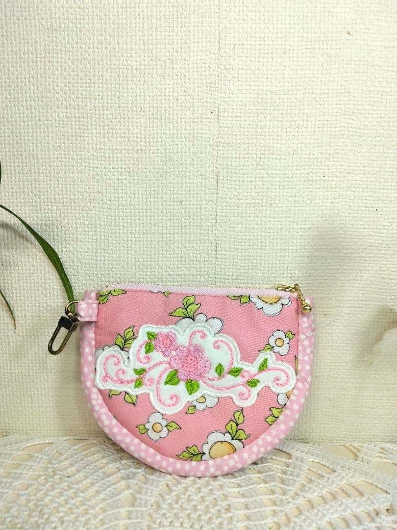 専用＊刺繍・ポケット付きショルダーバッグ&ポーチ＊ロラライハリス