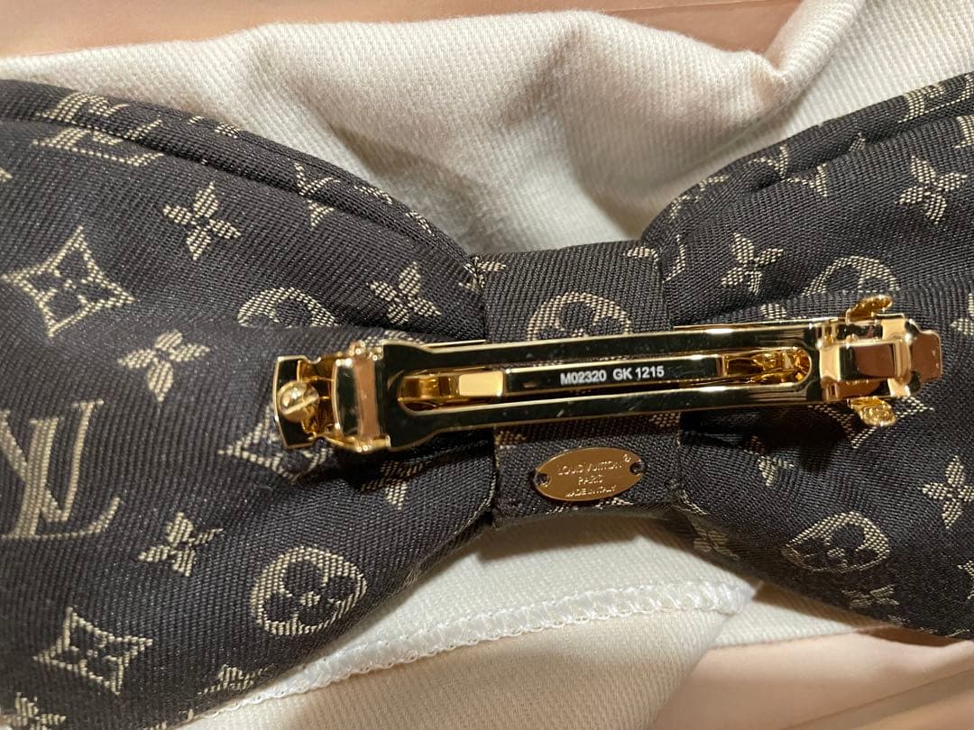 LOUIS VUITTON ヘア バレッタ