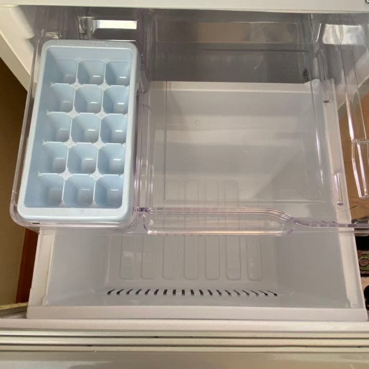 2017年製　三菱　ノンフロント冷蔵庫　MR-P15A-S形