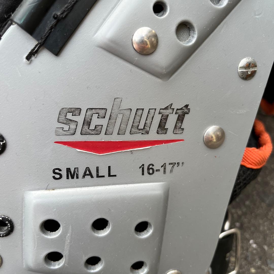 【大幅値下げ】schutt アメリカンフットボールショルダー S