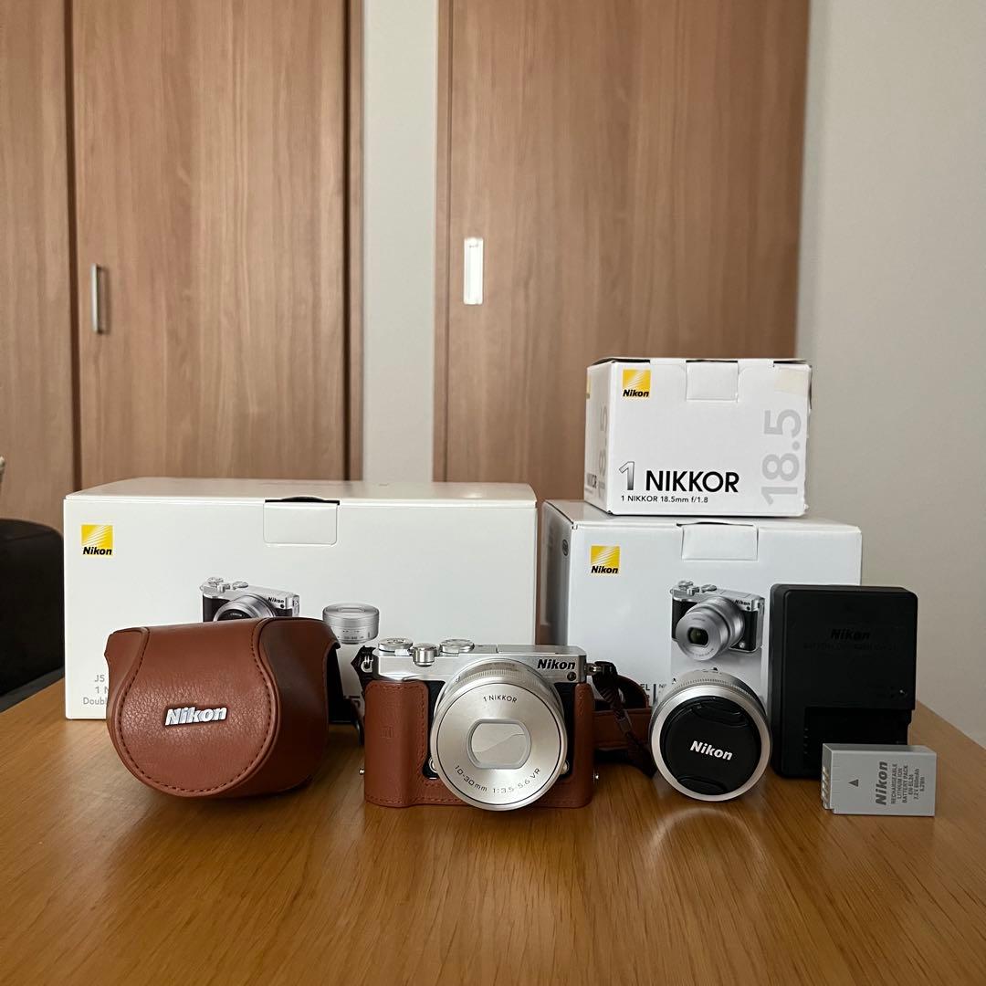 Nikon J5 ダブルレンズキット　純正カバー付