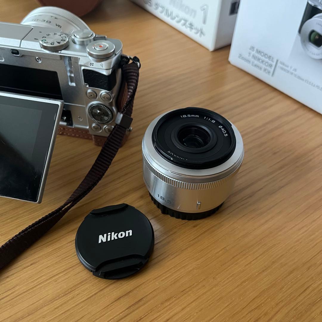 Nikon J5 ダブルレンズキット　純正カバー付