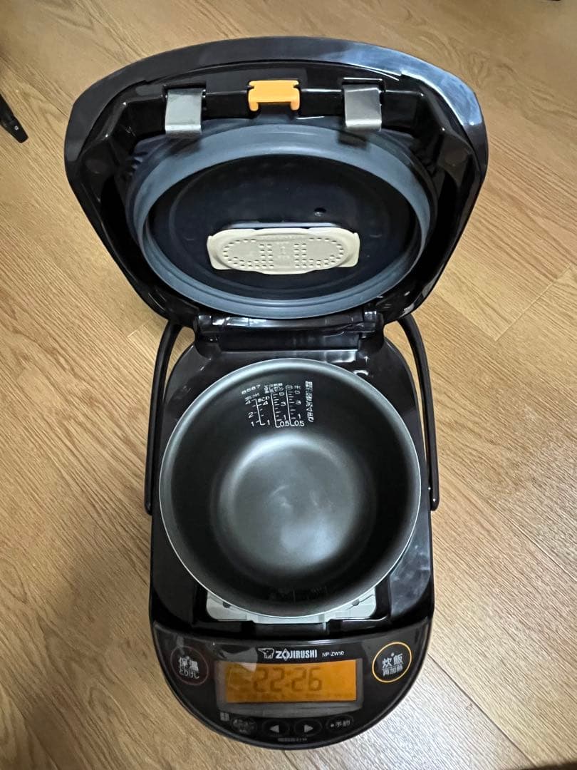 象印　圧力IH炊飯ジャー　NP-ZW10 5.5合炊き　2023製