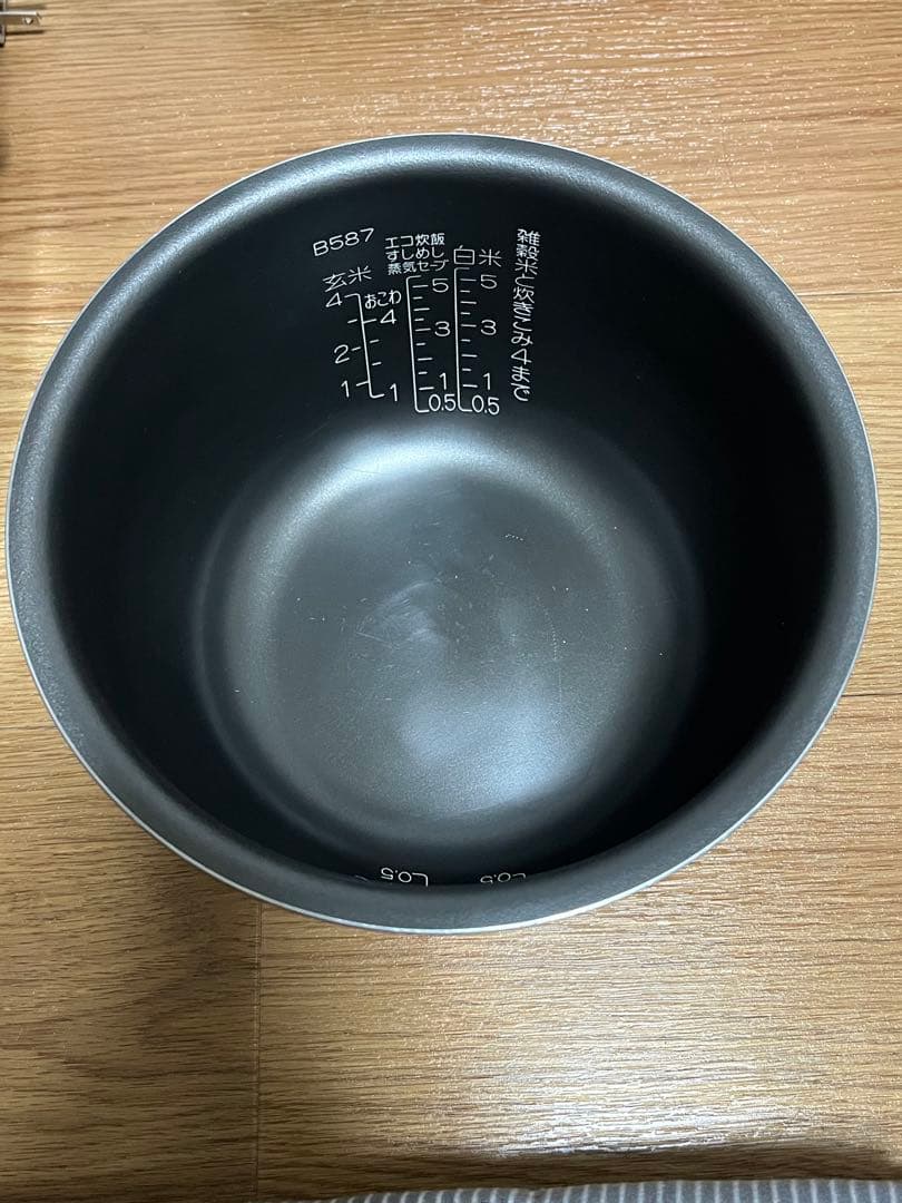 象印　圧力IH炊飯ジャー　NP-ZW10 5.5合炊き　2023製