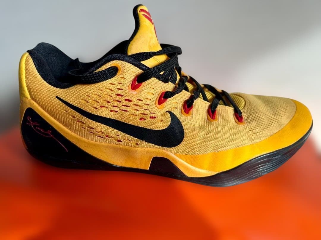 希少 NIKE Zoom Kobe 9 バスケットボールシューズ27.5cm