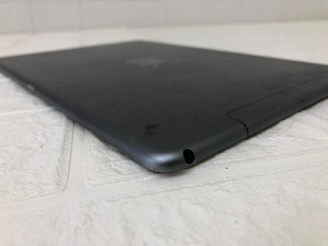 iPad Air 第3世代 64GB スペースグレイ MV0D2J／A