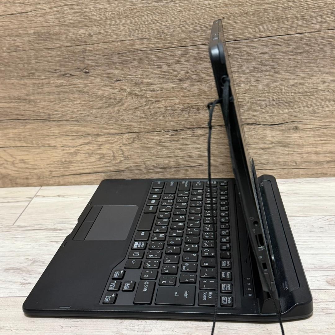 富士通 ARROWS Tab Q738 Core i5 8世代 128GB 軽量