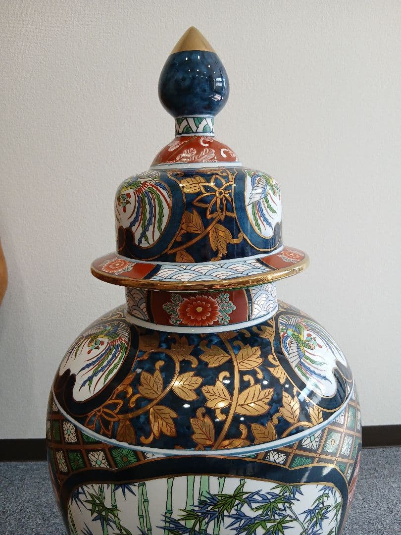 有田焼 飾壺 幸右衛門 作 花瓶 沈香壺 金彩