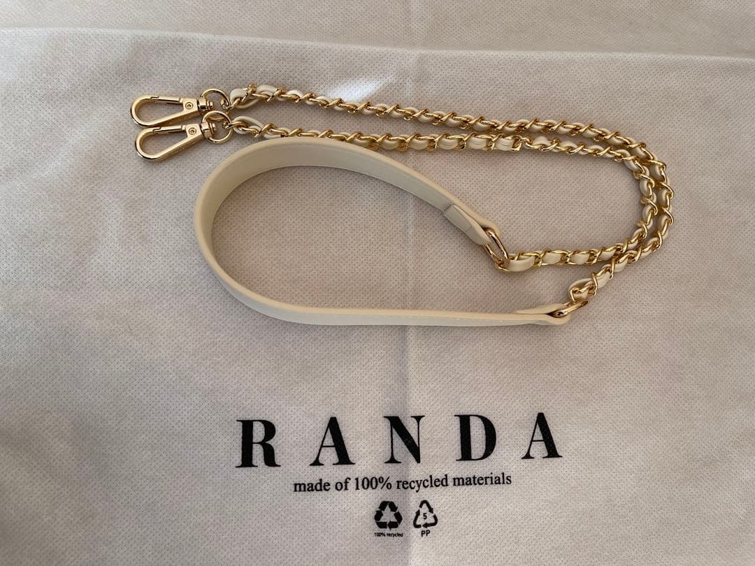 RANDA 2WAYゴールドチャームキルティングバッグ　アイボリー