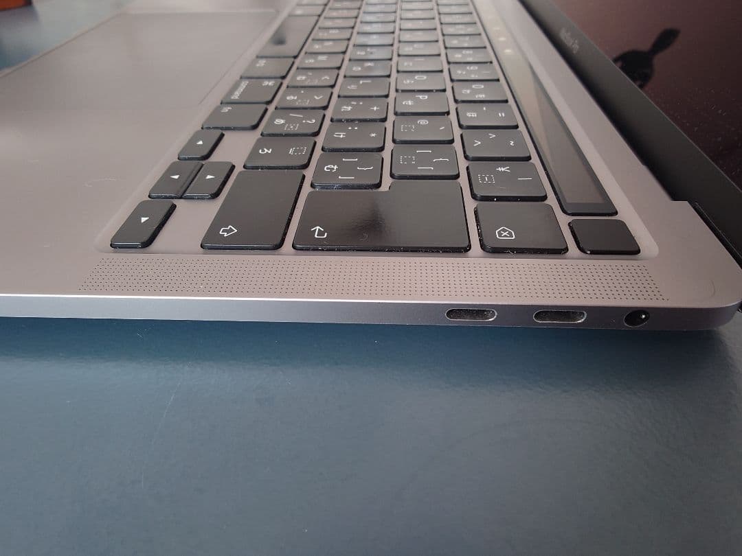 MacBook Pro 13インチ (i5/16GB/512GB) 4ポート