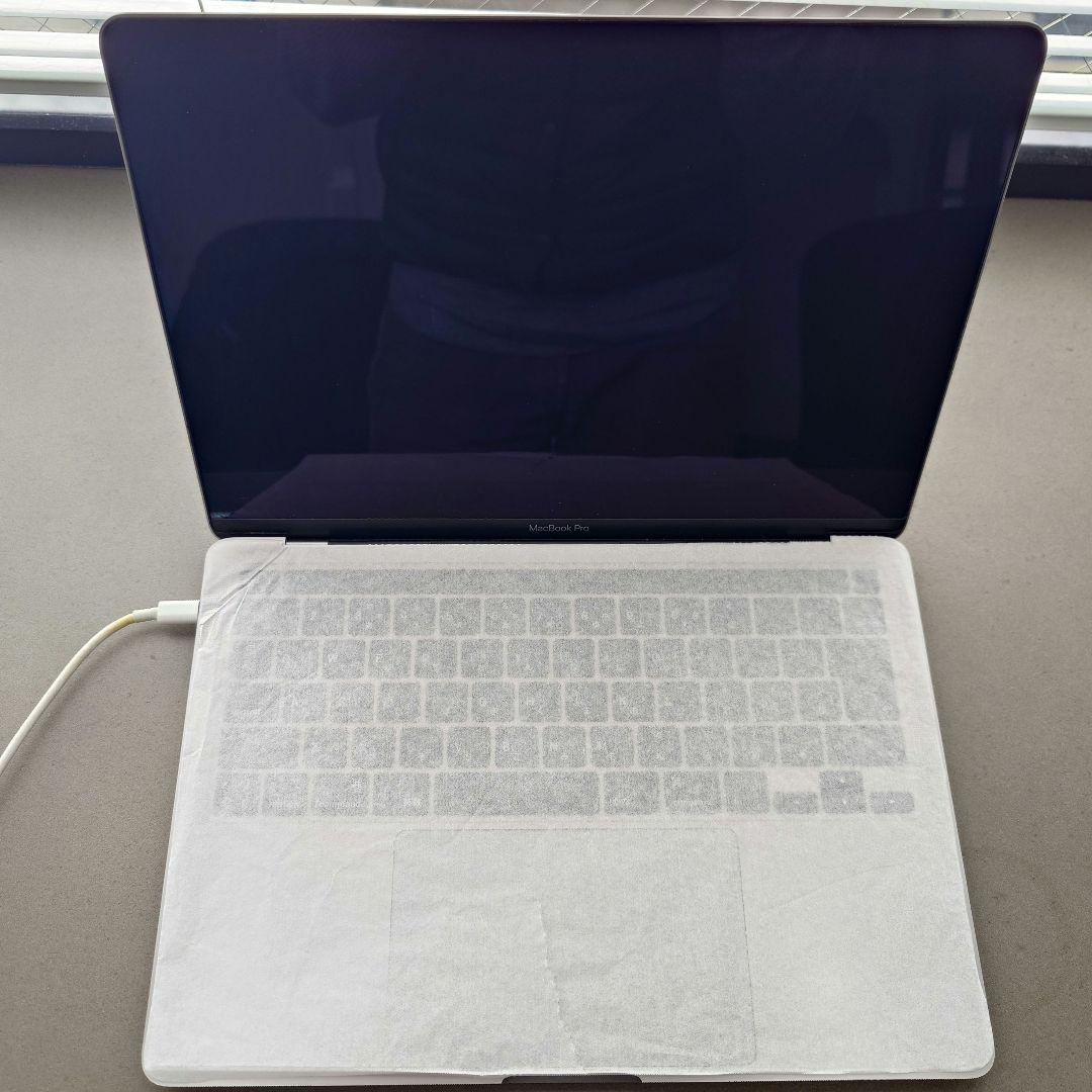 MacBook Pro 13インチ (i5/16GB/512GB) 4ポート