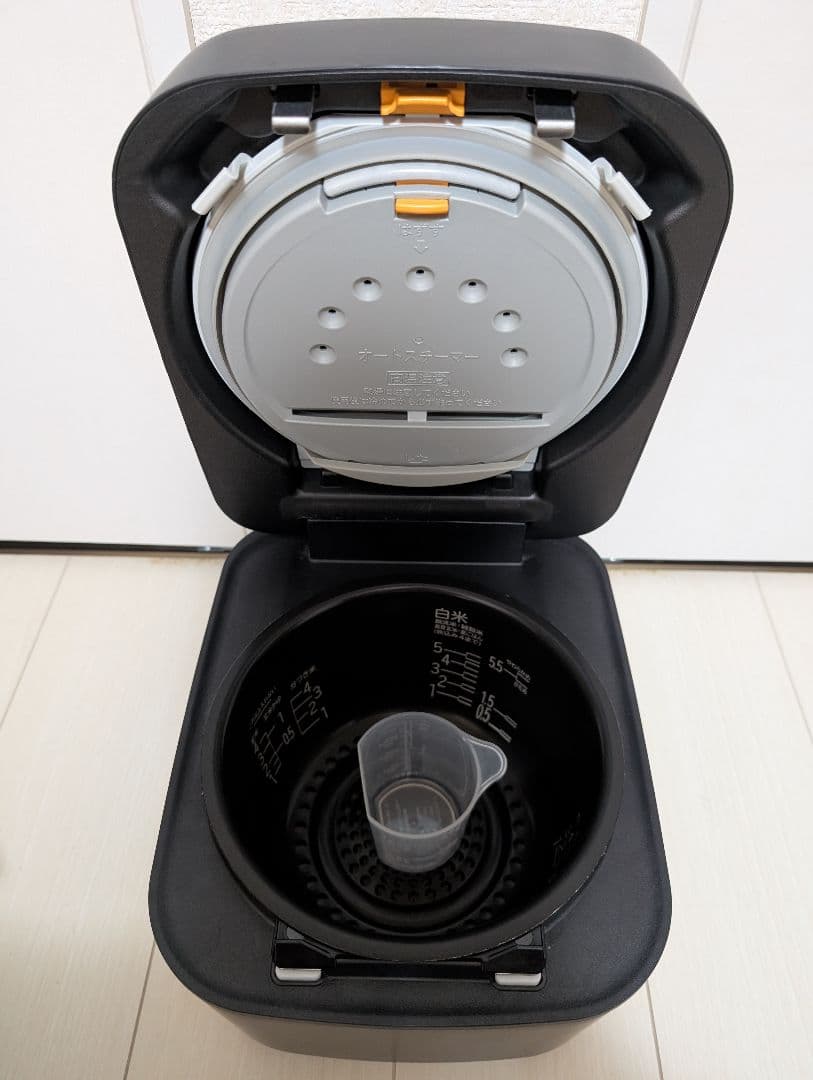 2022年製　HITACHI IH炊飯器 RZ-V100FM 黒