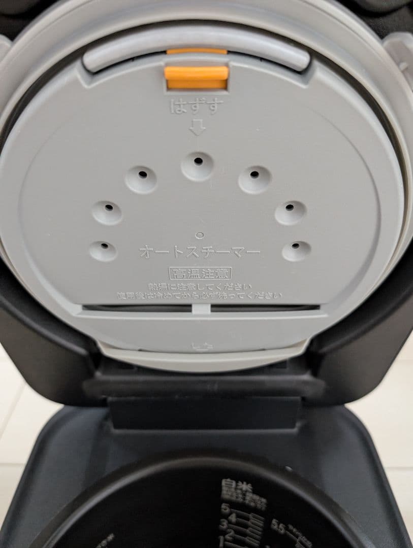 2022年製　HITACHI IH炊飯器 RZ-V100FM 黒