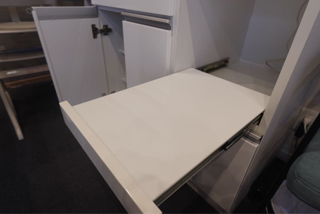 【送料込み設置】ニトリ　キッチンボード　レジューム幅90 食器棚