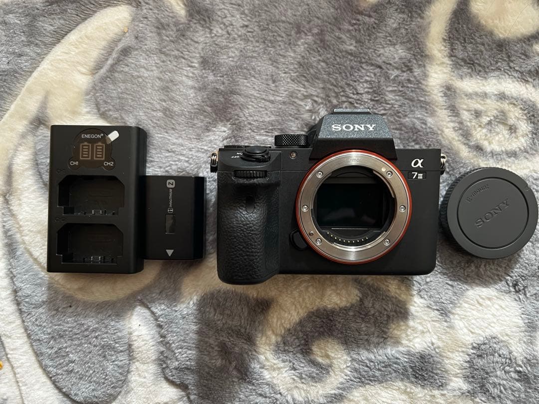 SONY α7iii デジタルカメラ 本体 バッテリーチャージャー付き