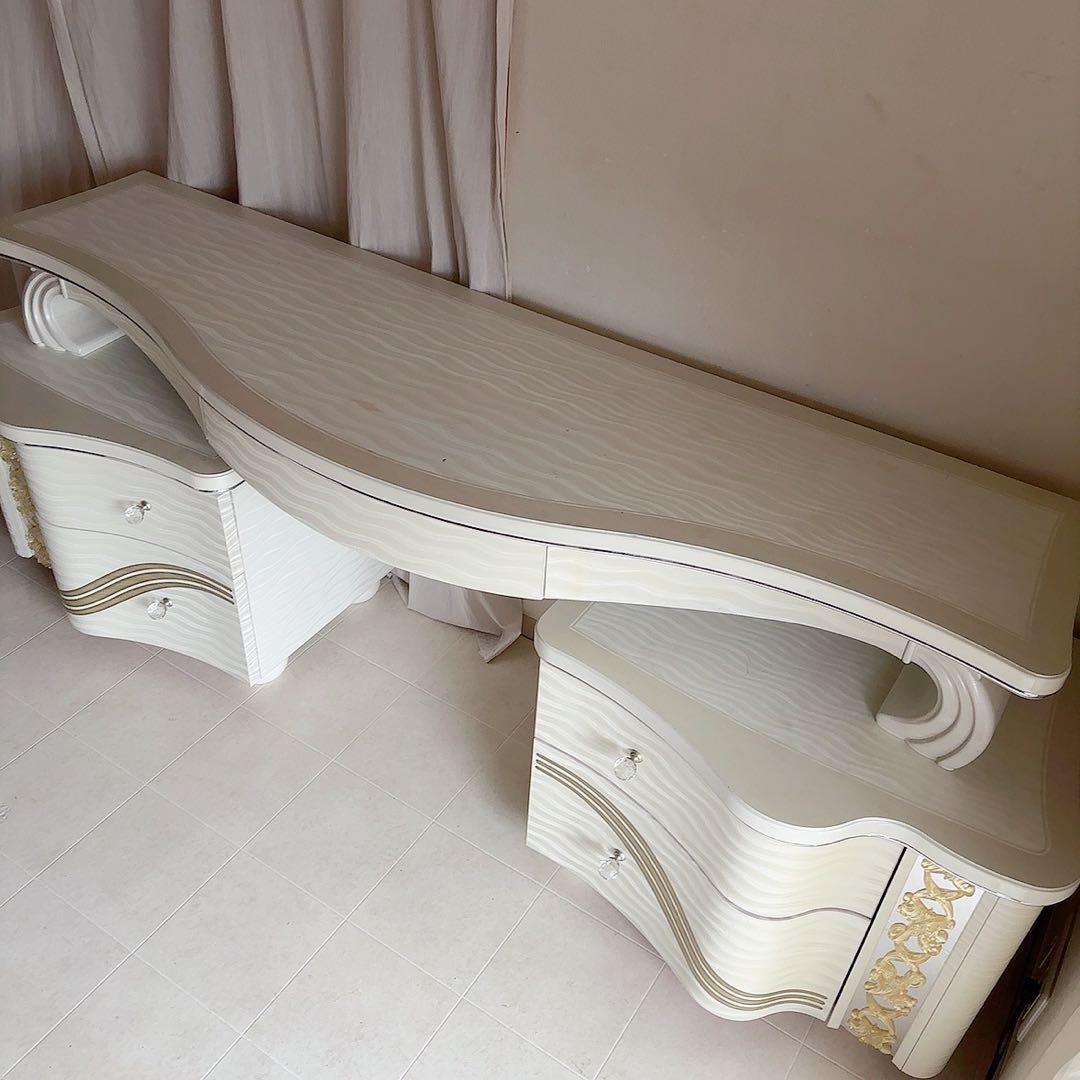 イタリア製　サイドボード　テレビボード　ドレッサー　アレドクラシック　ARRED