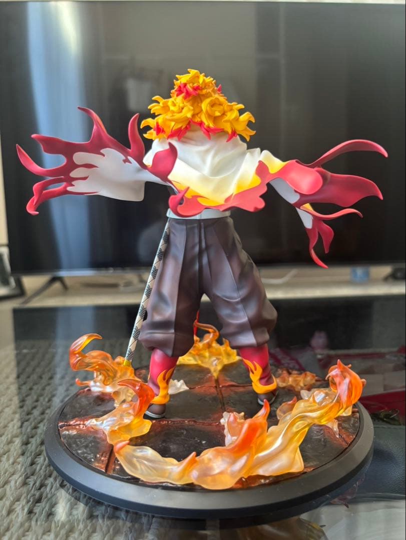 【美品】鬼滅の刃 煉獄杏寿郎 1/8スケールフィギュア