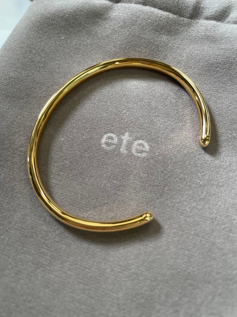 美品／未使用品【eteエテ】オブジェ ミディアム バングル S イエローゴールド