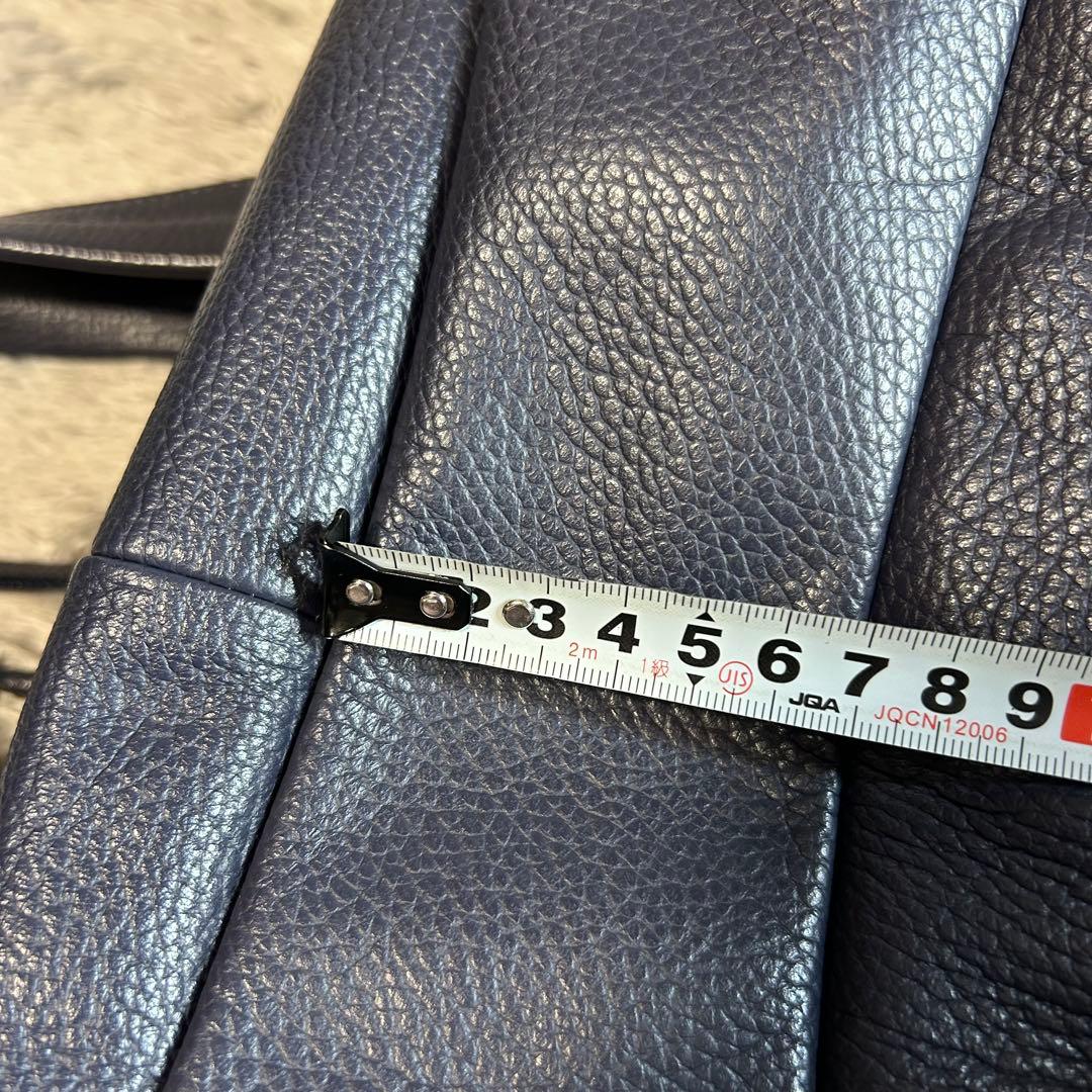 u*5様 agnes.b アニエスべー オールレザー　ビジネスバッグ　ネイビー