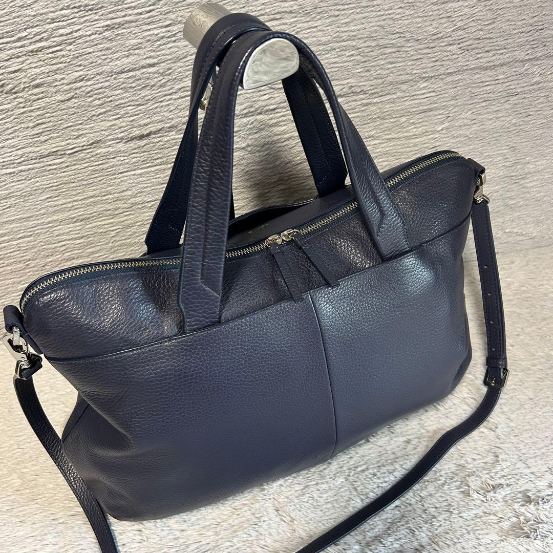 u*5様 agnes.b アニエスべー オールレザー　ビジネスバッグ　ネイビー