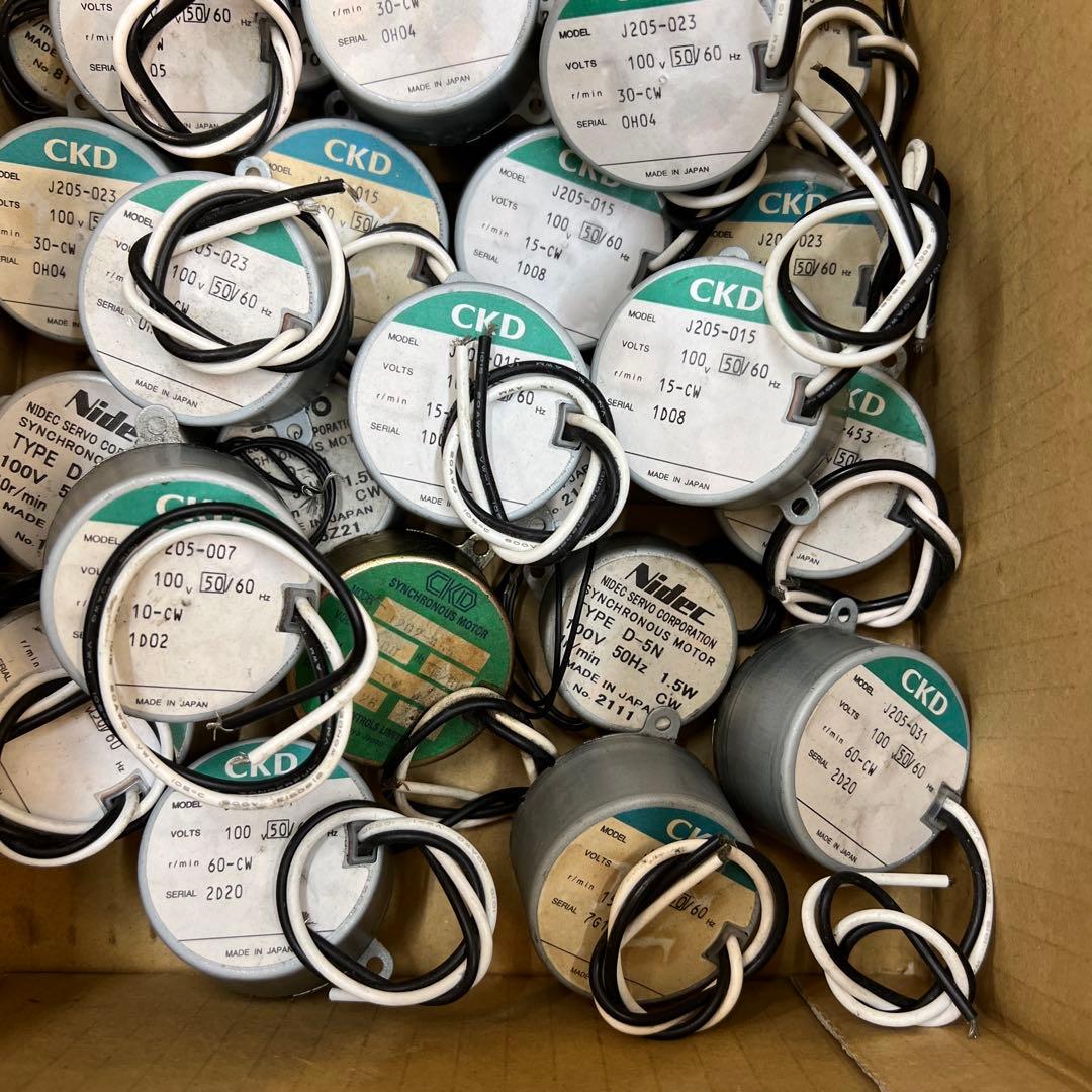 Nidec サーボモーター D-12 100V 2.5W 複数