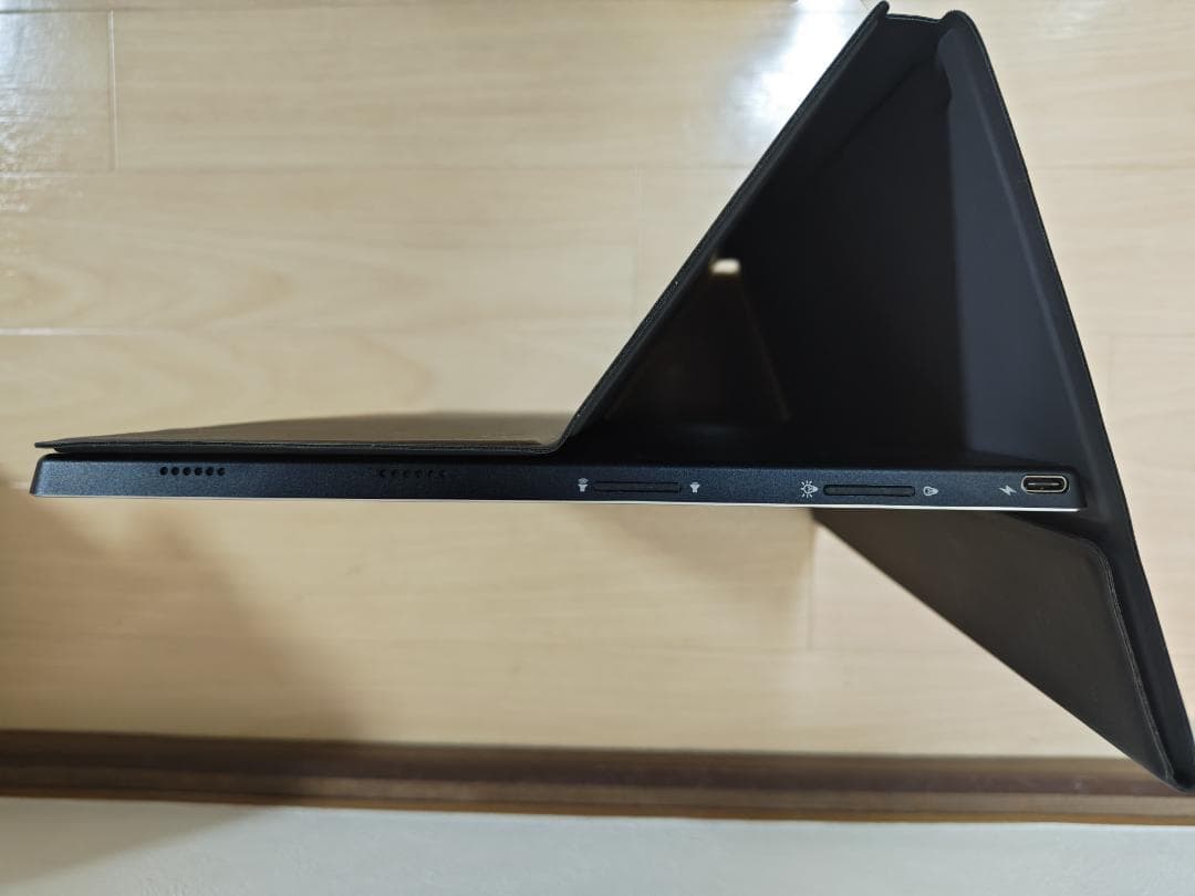 UPERFECT バッテリー内蔵 15.6” FHD モバイルモニター