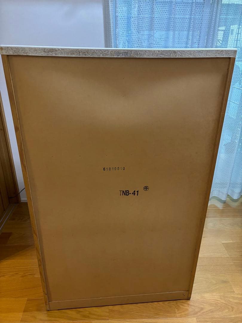 ニトリ　ブラウン木製チェスト 7引き出し ガラス窓付き