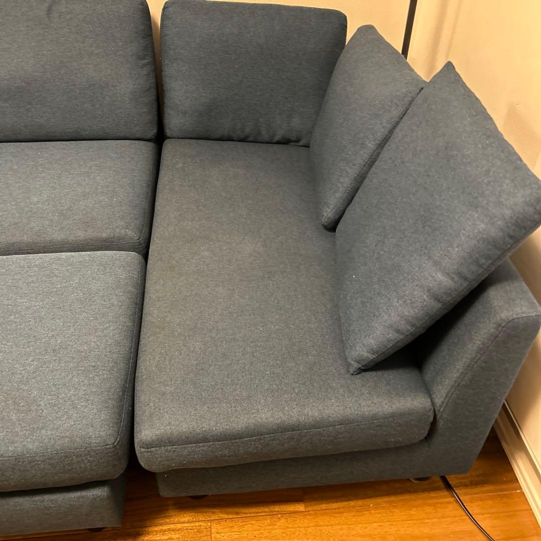 B*い様 ニトリ　3〜4人掛けソファ　オットマン付き　ネイビー