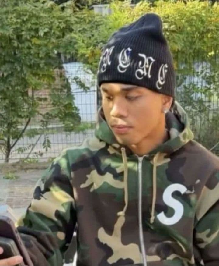 Supreme / AOI Gams Beanie (黒)