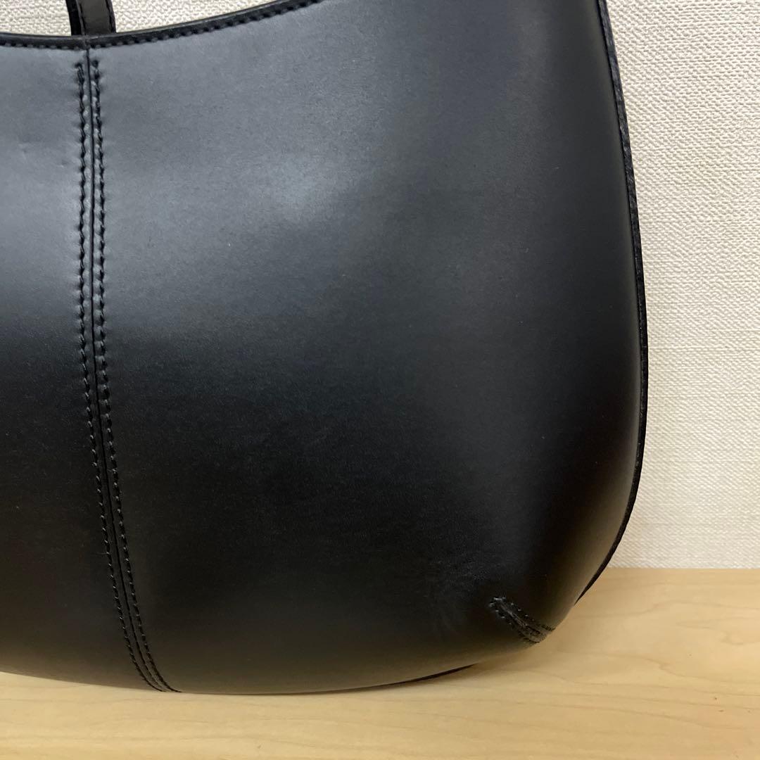 メスサドル　ラウンドバッグ　レザーバッグ　ブラック