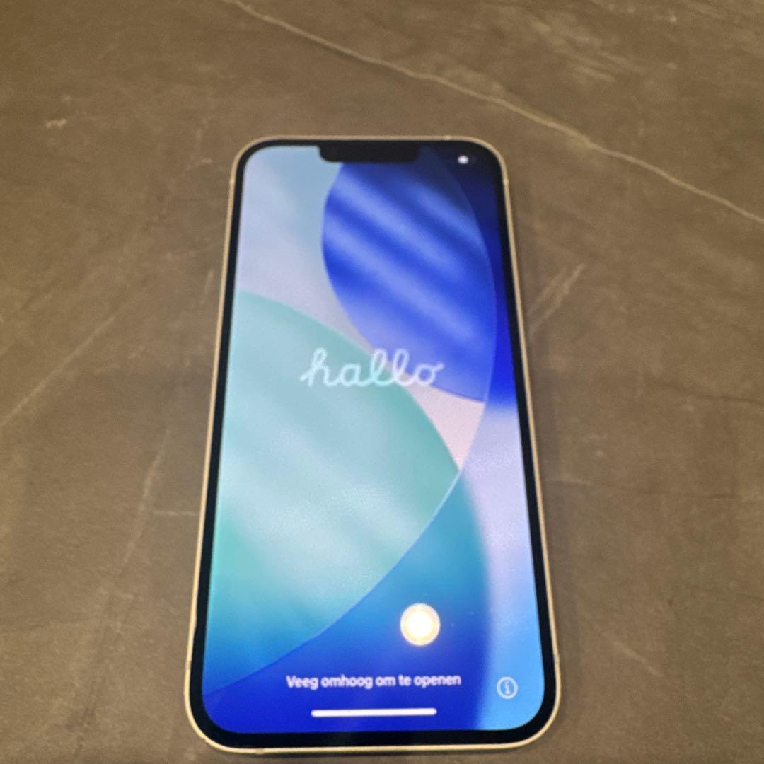 【カメラレンズヒビあり】iPhone13 ホワイト　256GB SIMなし