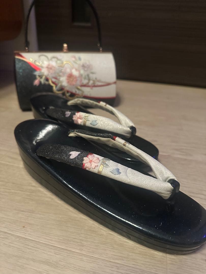 週末お値下げ　成人式　バッグと紺色下駄のセット