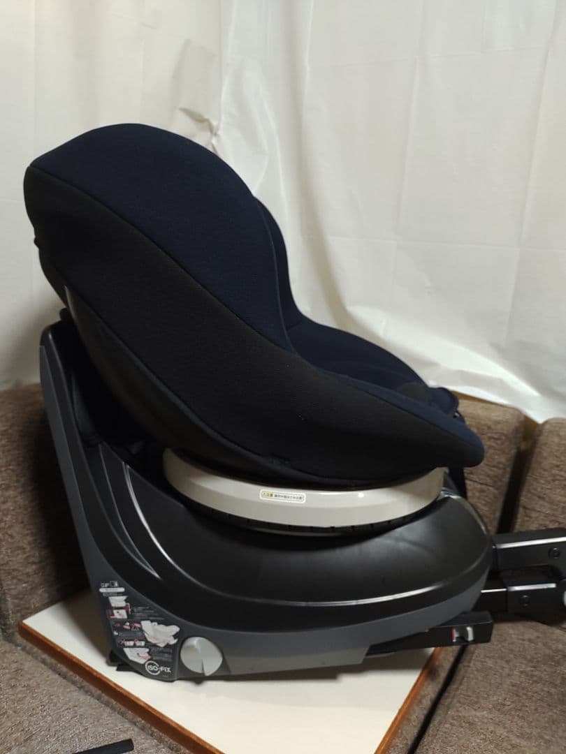 【美品】Combi コンビ ネセルターン リミテッド ISOFIX