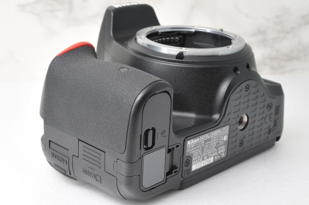 美品 ショット数新品級❣️Nikon D5500⭐️Wi-Fi スマホ転送 高画質