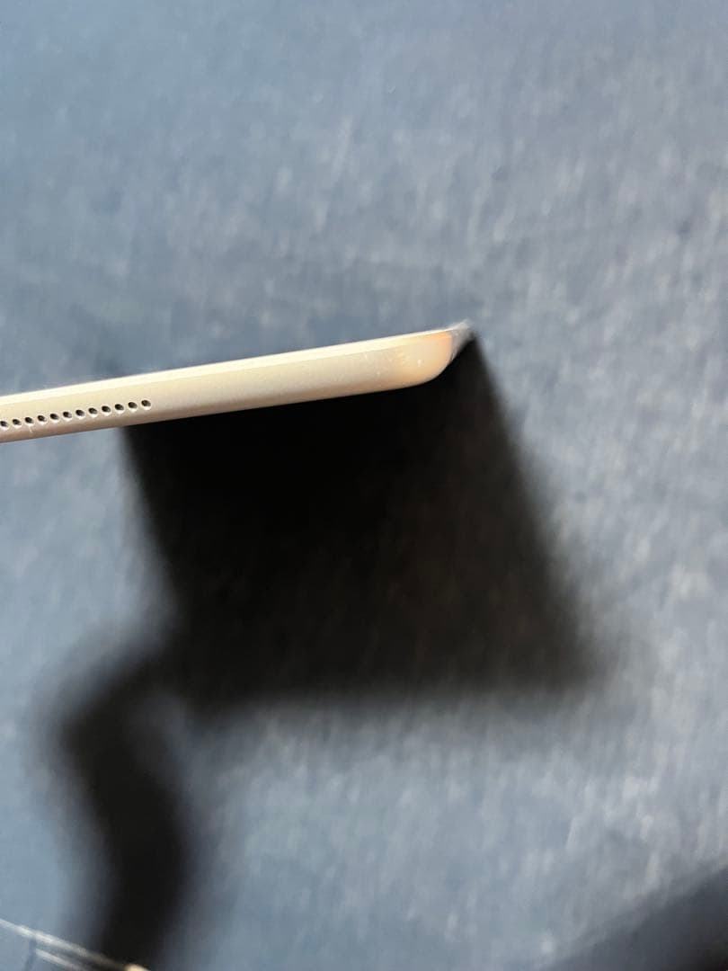 Apple iPad 第7世代 シルバー 128GB バッテリー最大容量89%