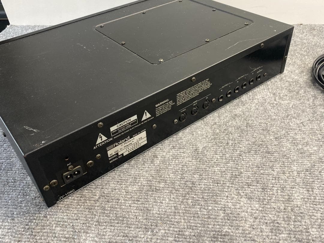 Roland JV-1080 シンセサイザー