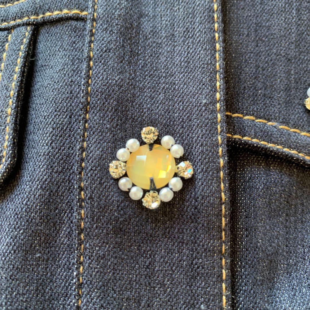 美品✨スーパービューティー デニムジャケット 刺繍 ビジューボタン　ノーカラー