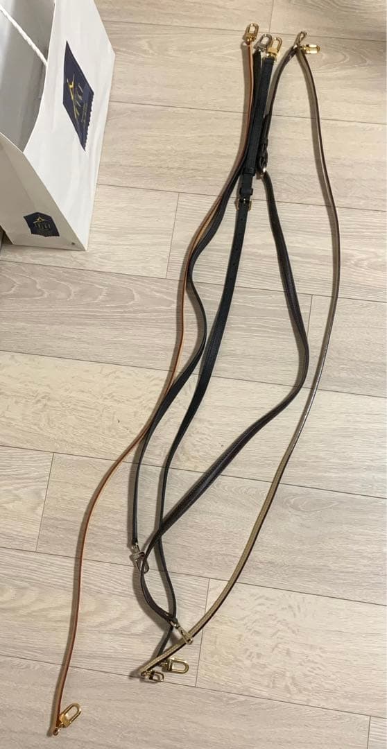 ルイヴィトン、COACH ベルト