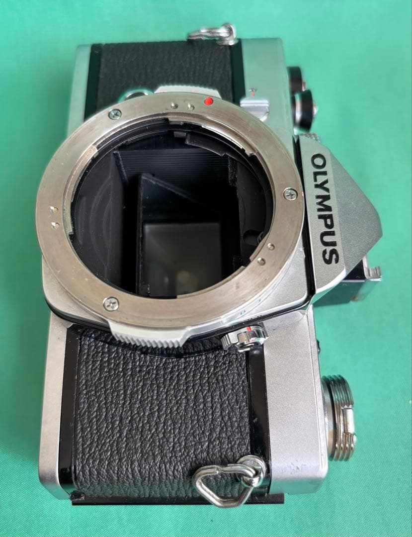 ★ OLYMPUS OM-1 (革ケース付) + ★ 標準50mm F1.4