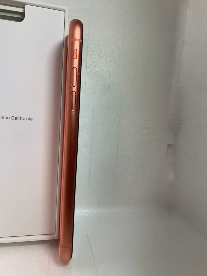 iPhone XR 64GB コーラル SIMフリー 初期化済 即使用OK