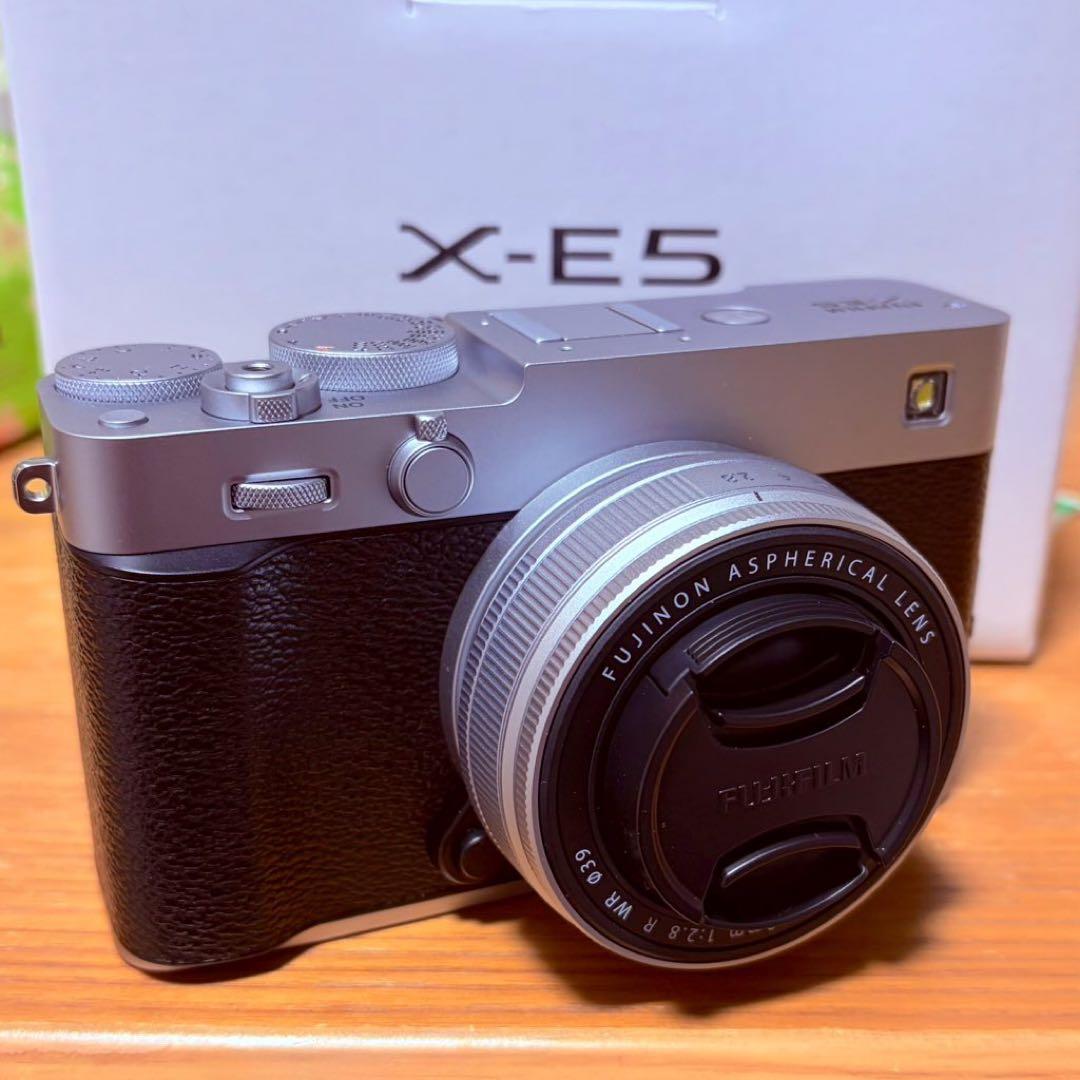 FUJIFILM X-E5 レンズキット